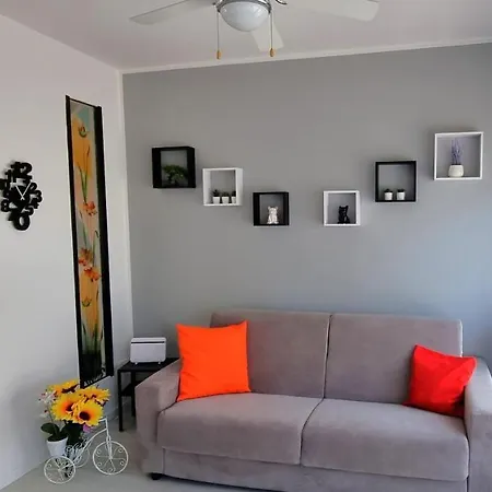 Apartment Happiness Desenzano-by Goccia Di